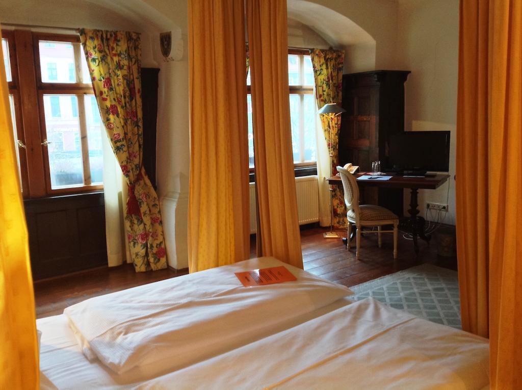 Hotel Adler Рудольштадт Номер фото